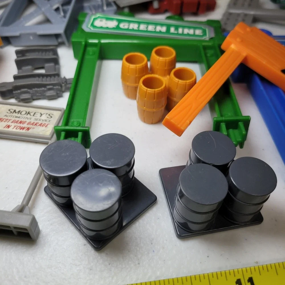 Mixed Lot Train Track Pieces Accessories Thomas Railway‎ Bridges Signs Crane